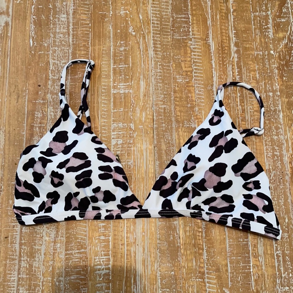 Leopard print bikini top